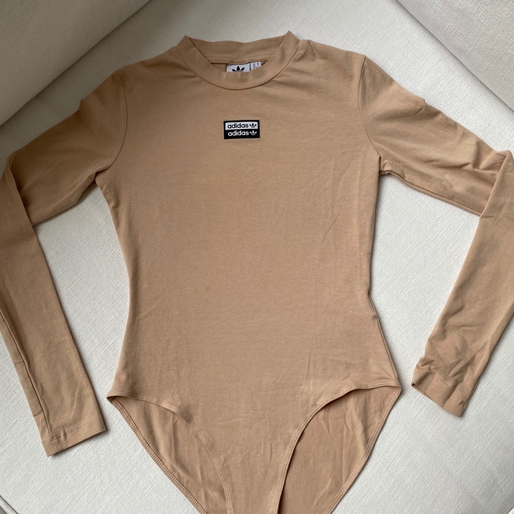 neutral Adidas crewneck bodysuit!! Size S
